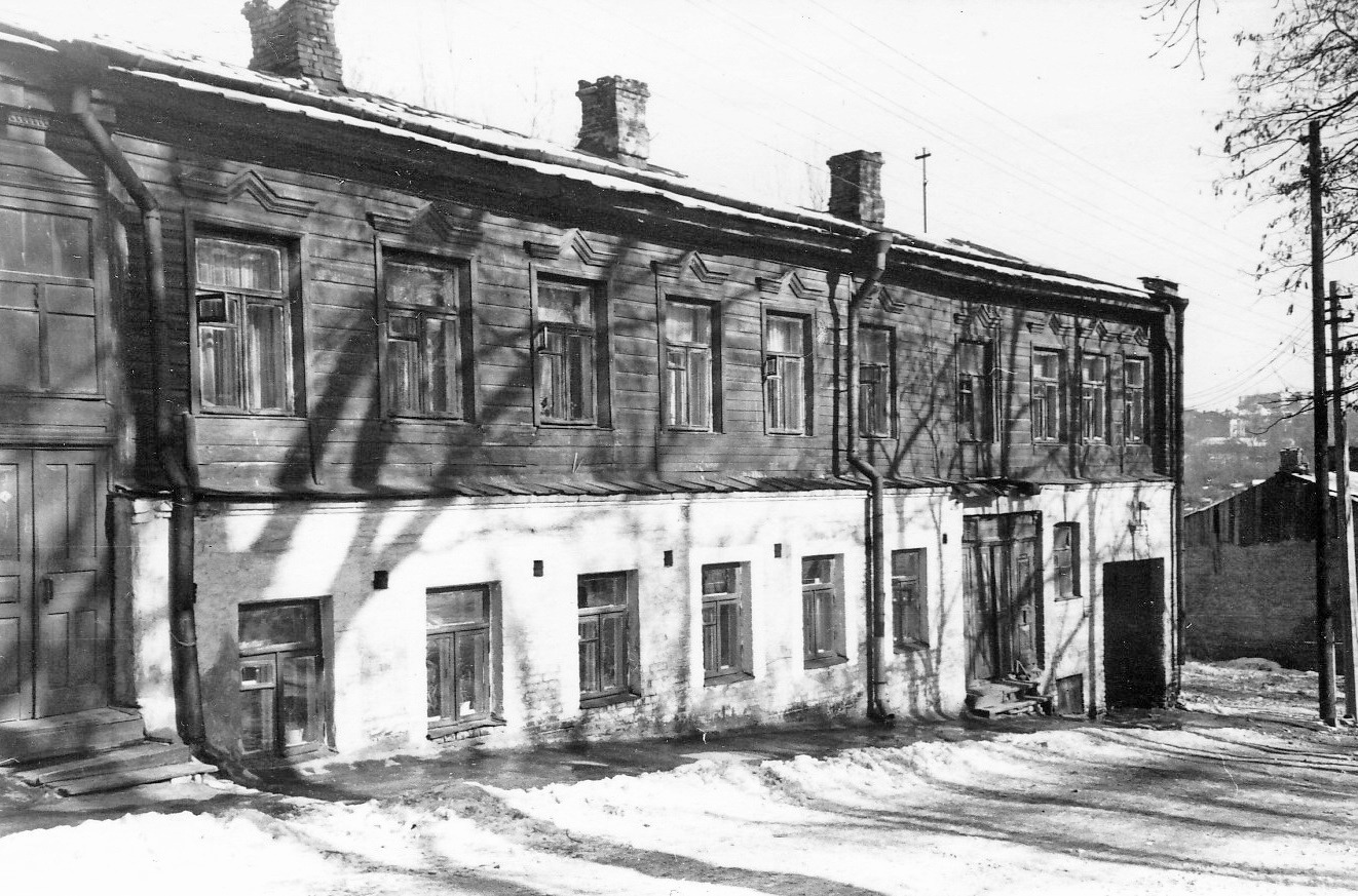 Кияновский пер.
